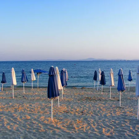 Aqua Dolphin Szálloda Ravda