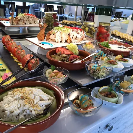 Aqua Dolphin Szálloda Ravda