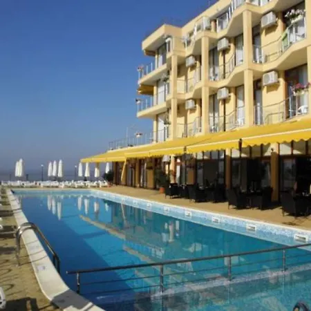 Aqua Dolphin Szálloda Ravda