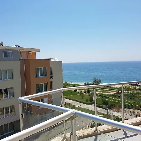 Aqua Dolphin 3*