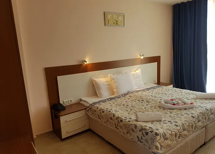 Aqua Dolphin Hotel Rawda