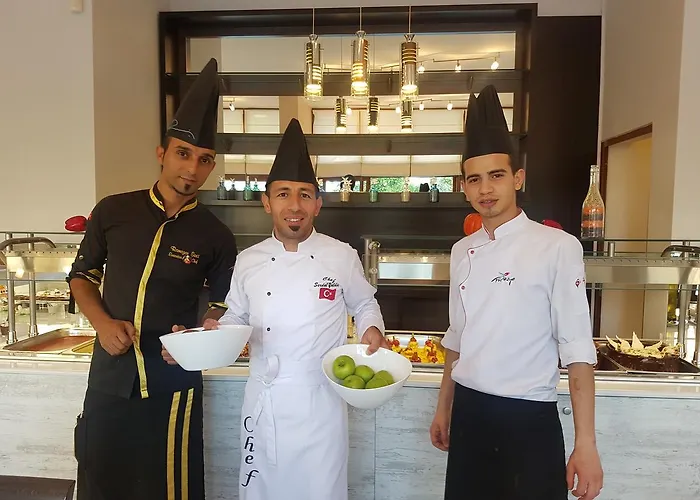 Aqua Dolphin Hotel Rawda